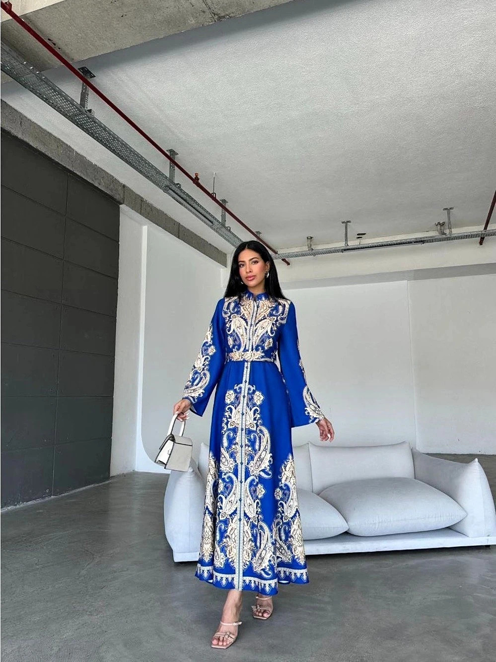 Floral Maxi Dress in Blue & White new without tags